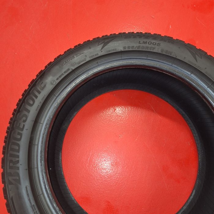 Opony zimowe Bridgestone 225/50r17