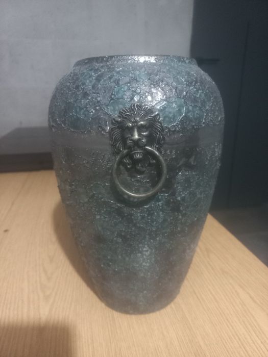 Extra wazon ze strukturą naturalnego kamienia