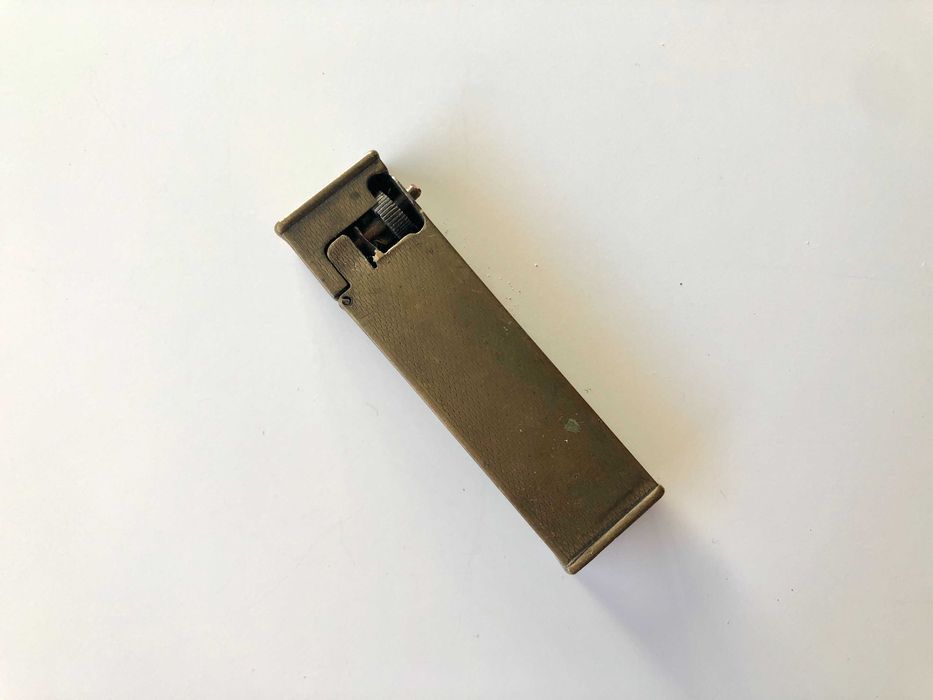 Stara mosiężna zapalniczka benzynowa na części do naprawy do renowacji