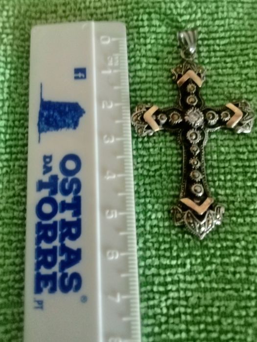 Cruz de prata com ouro