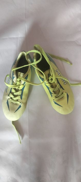 Obuwie sportowe korki dziecię