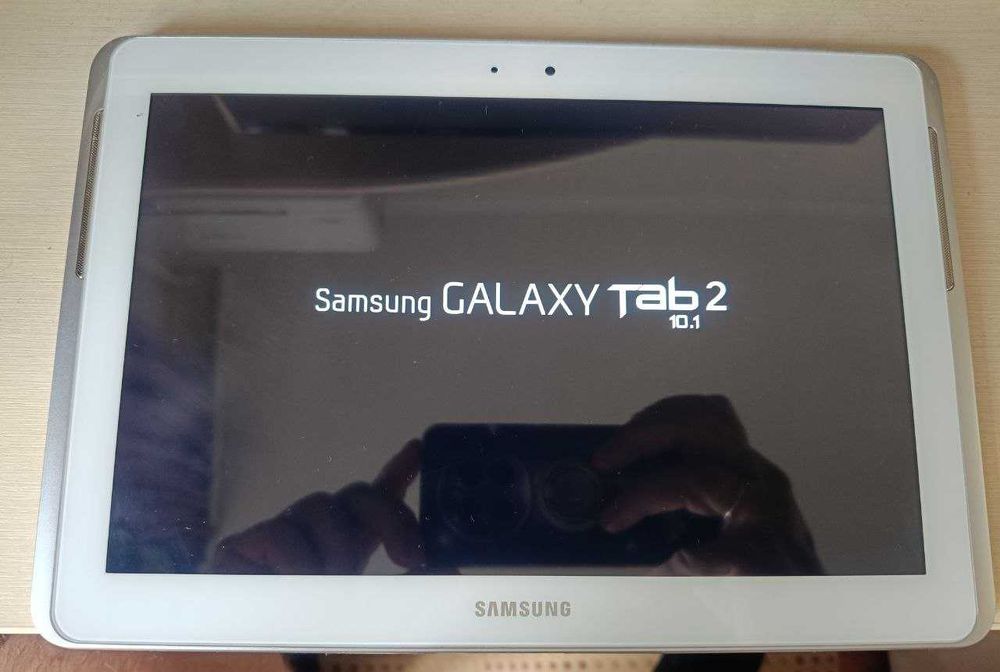 Планшет Samsung Galaxy Tab 2 10.1 (GT-P5110)
