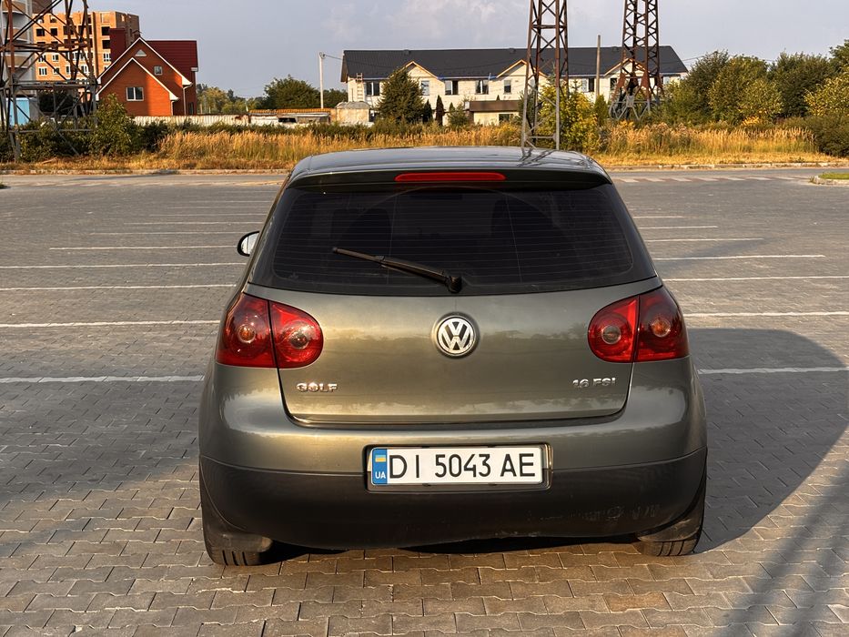 VWGolf 5 1.6 2004