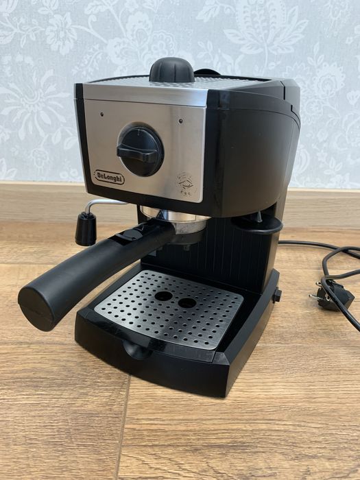 Кофемашина DeLonghi EC 156, рожковая кофеварка, рабочая, полный комплект