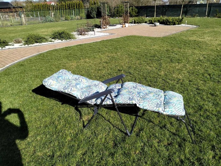 Leżak ogrodowy z podnóżkiem  - Patio Lord
