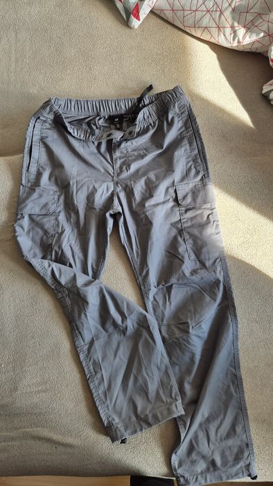 Spodnie szare House