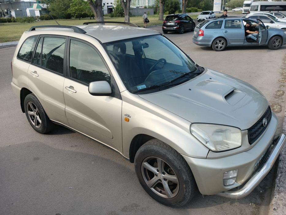 Toyota rav 4 2.0tdi НЕРОЗМИТНЕНА