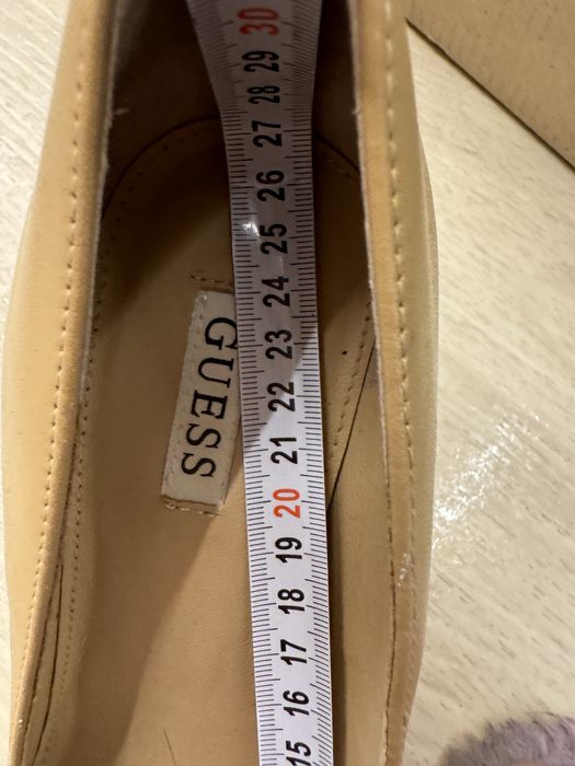 Туфли женские GUESS
