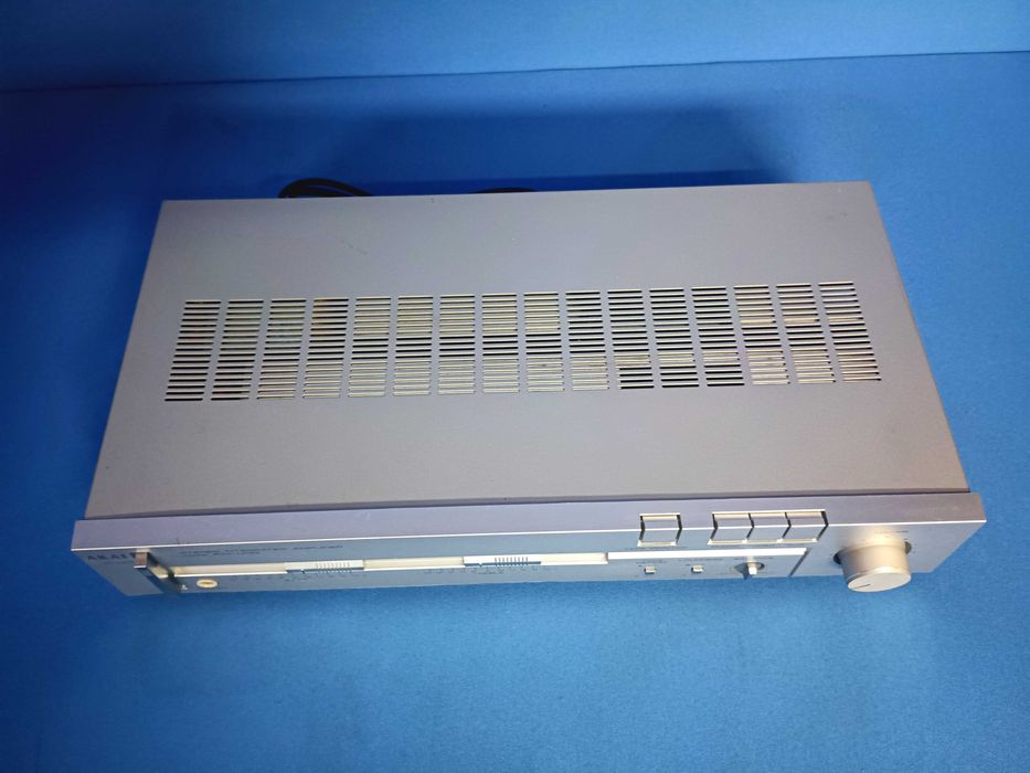 amplificador AKAI AM-U110 + tuner AKAI AT-K110L