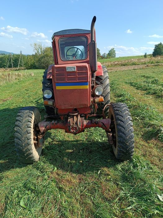 Продам гарний трактор