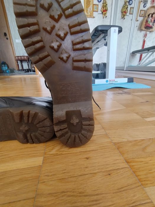 Продаю оригинальные Английские ботинки Dr Martens made in England.