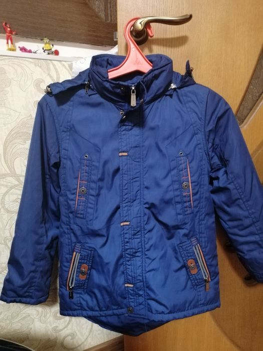 Весенняя куртка на мальчика