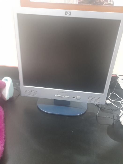 Monitor LCD HP f1723