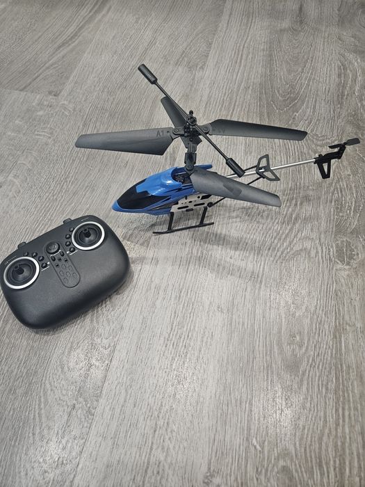 Дитячий гелікоптер на радіоуправлінні