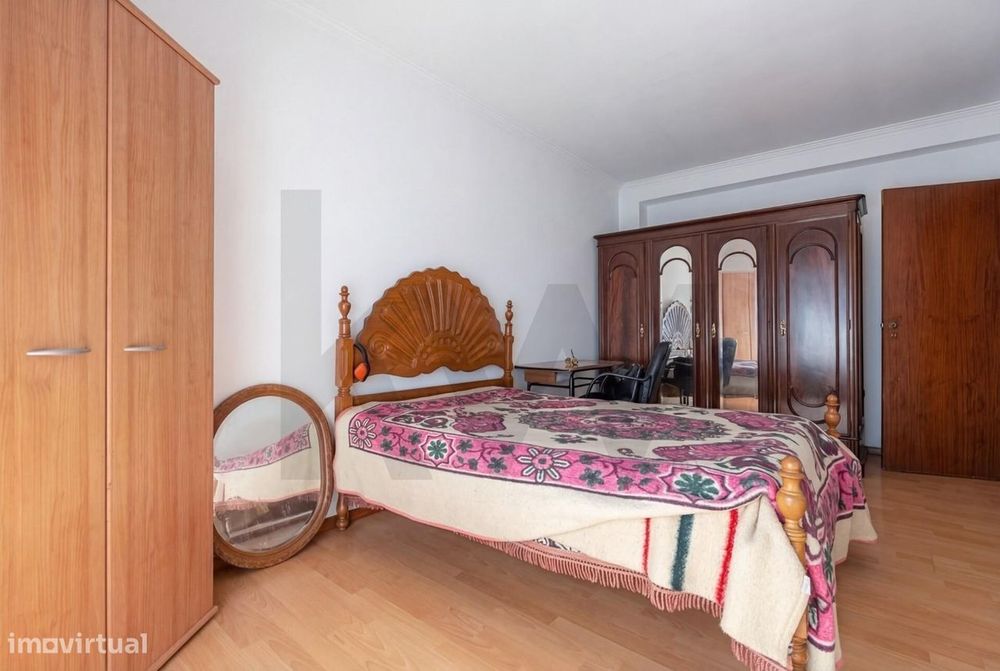 Apartamento T3 com varanda no centro da Mealhada