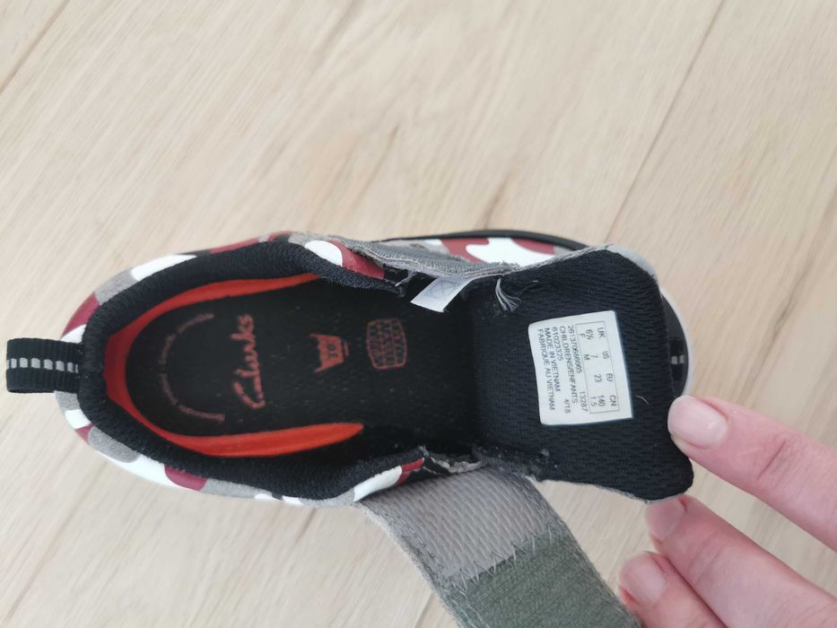 Półbuty dziecięce Clarks, r. 23