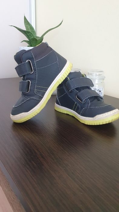 Buty rozmiar 24 Youngstyle