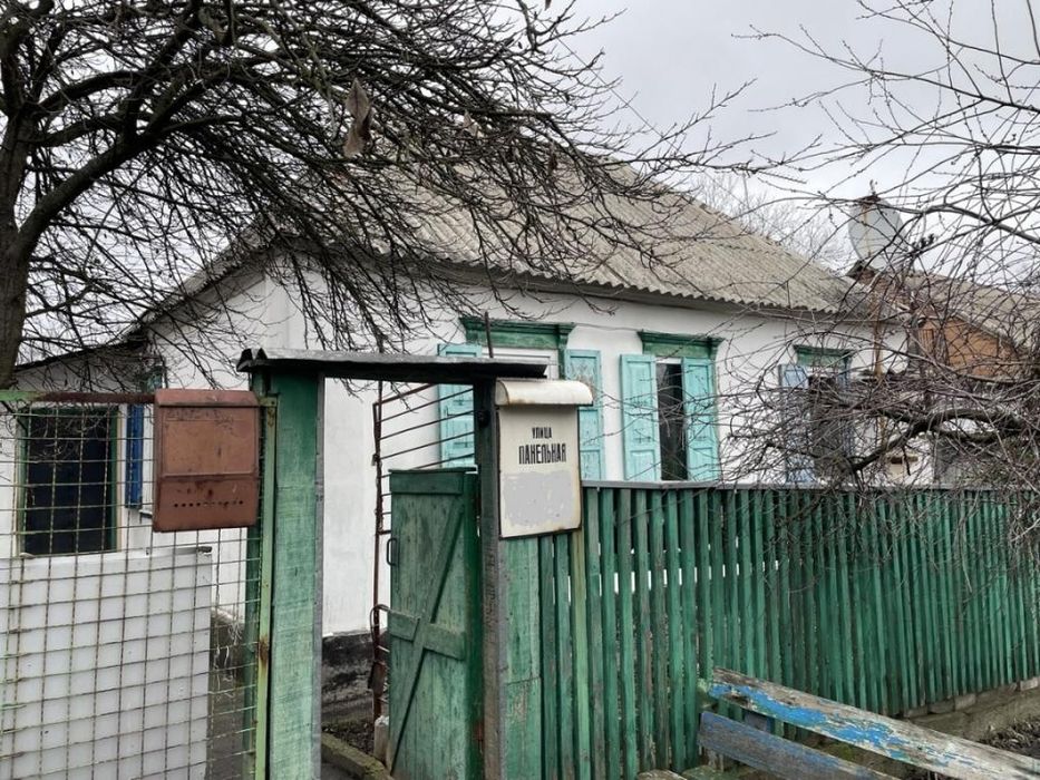 В Днепре, продам или поменяю на Каменское, свой дом в тихом месте , район  2 квартала!!