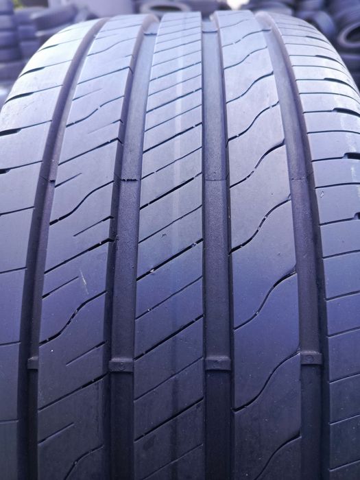 Sprzedam oponę pojedynczą 225/45 r17 Goodyear