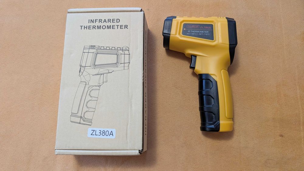 Infrared Termometr Nowy termometr bezdotykowy pirometr laserowy ZL380A