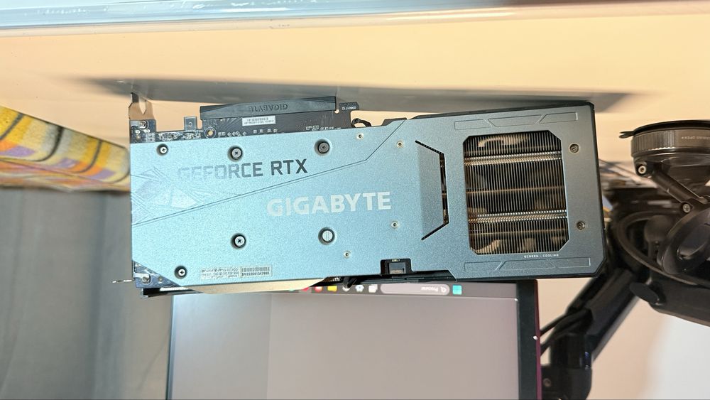 Placa gráfica RTX 3060 Ti 8GB em excelente estado