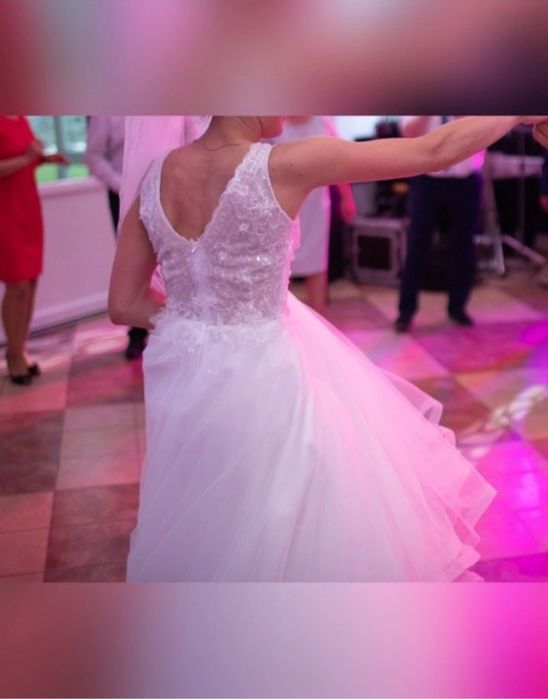 Suknia ślubna 36/38 z trenem