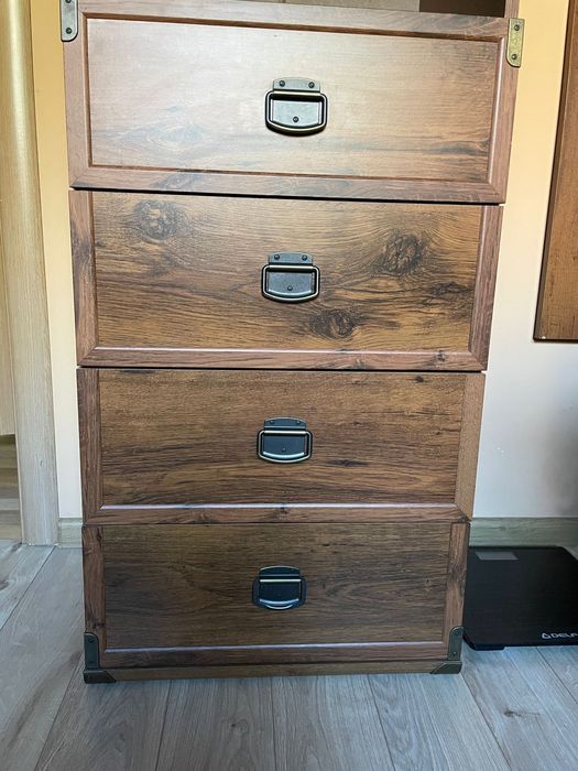 Продам шафу-стелаж у кантрі-стилі (BRW Indiana)