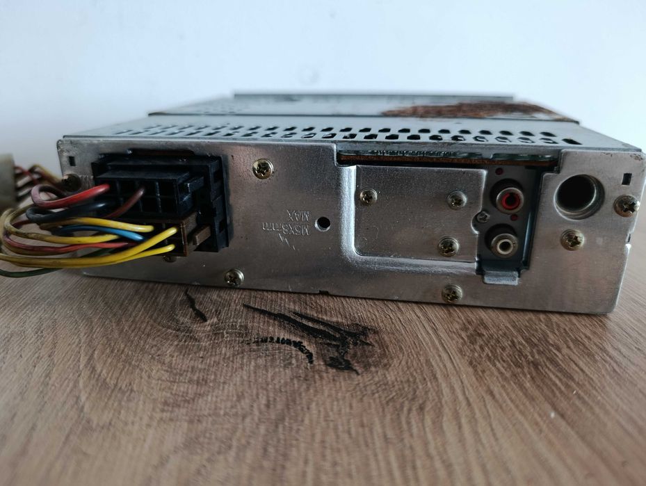 CLARION DB158R Radio Radioodtwarzacz z czasów PRL