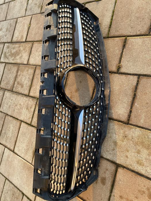 Grill Metcedes Diamond C 117 CLA  250 przedlift
