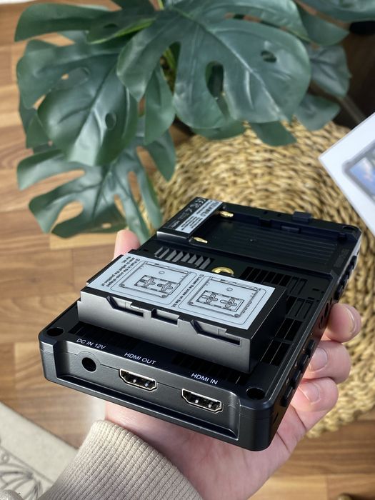 Накамерний монітор Feelworld f5PRO v4 4K 3D LUT DSLR