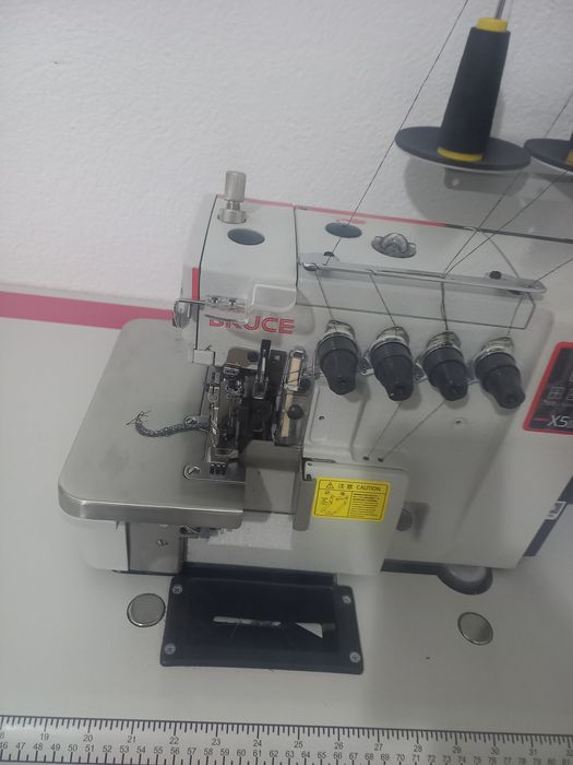 Maquina industrial nova de corte e cozer bruce