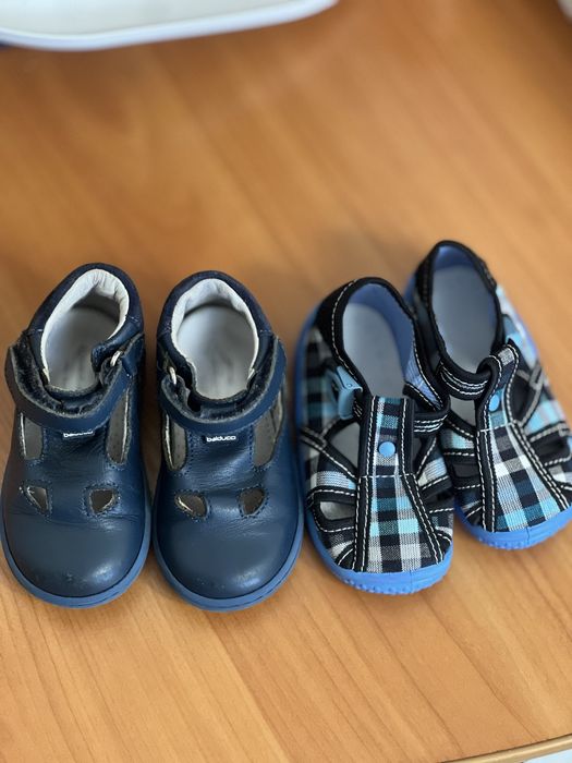 Взуття босоніжки