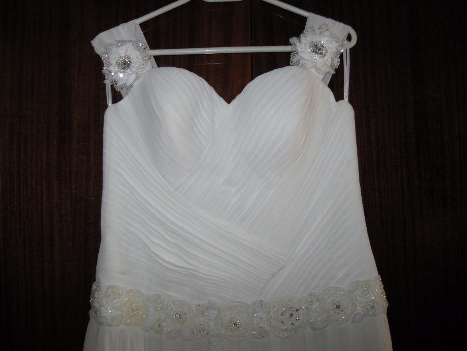 Продаю весільне плаття.