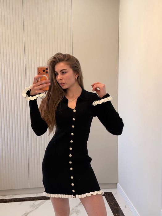 Сукня ivina one by cher old money по фігурі плаття чорна