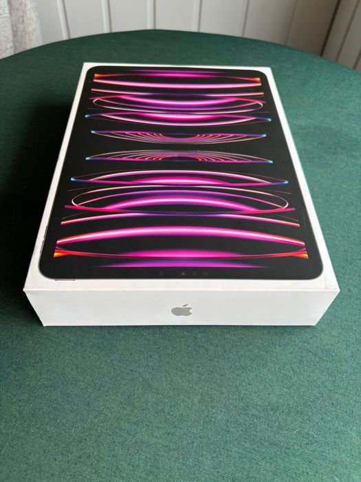 iPad Pro 11” M2 Wi-Fi 256GB + Teclado + Caneta