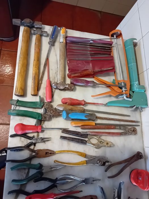 Conjunto de Ferramentas Diversas Antigas 




Veja também meus outros
