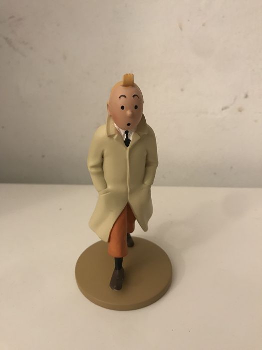 Tin tin estatueta em resina
