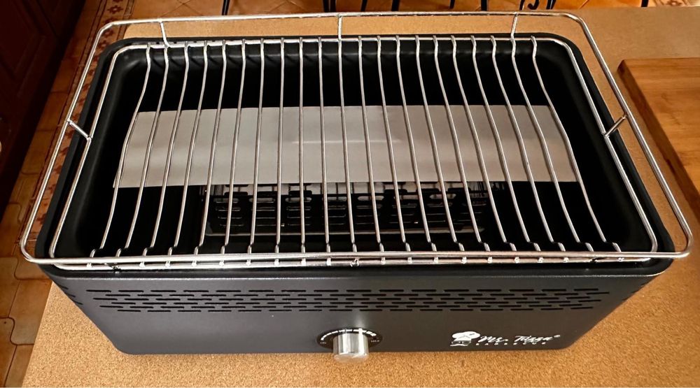 Churrasqueira portátil c/ sistema de ventilação