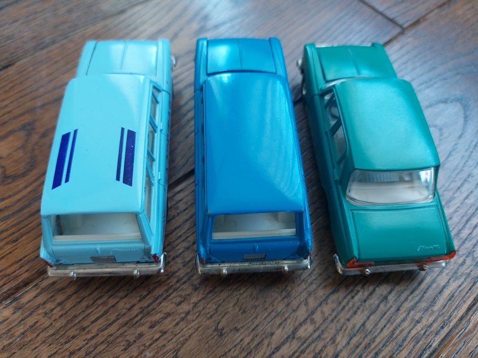 Машинки колекційні 1:43