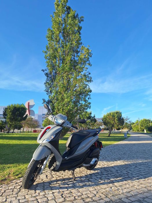 Piaggio Medley 125 com poucos km