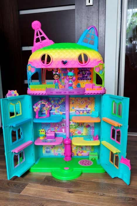 Tęczowy koci domek Gabi duży + Pokój Imprezowy  + 2 figurki Gabi,  mebelki,  pudełka