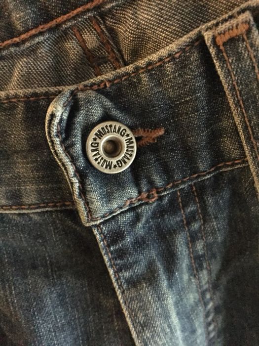 Jeans de Homem Mustang como Novos