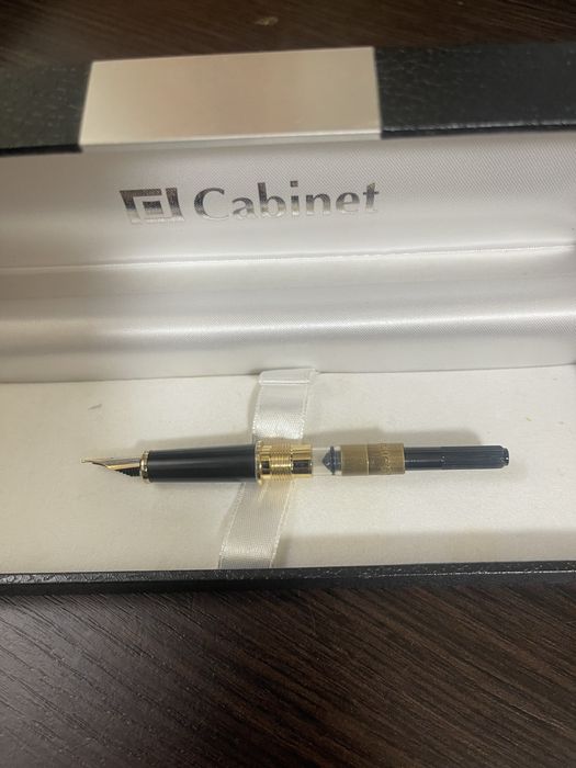 Нова подарункова ручка Cabinet