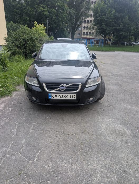 Volvo v 50 Вольво в50
