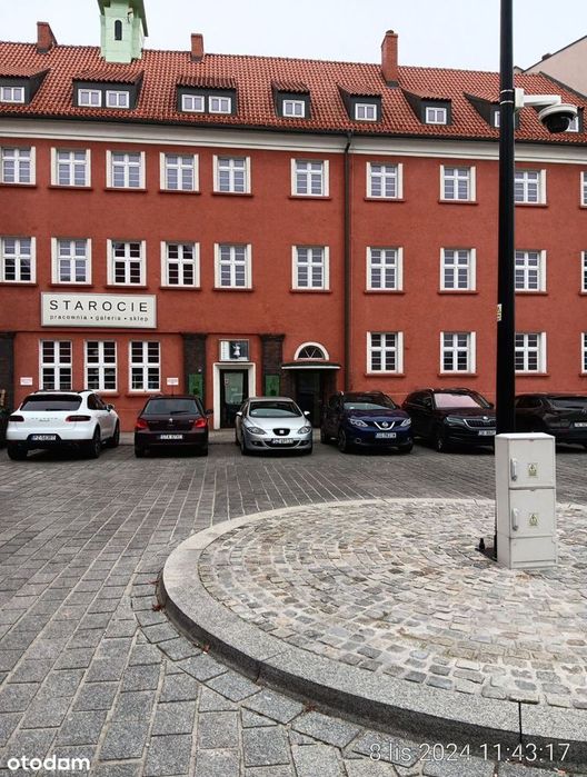 Gliwice Budynek biurowy ul. Bohaterów Getta Warszawskiego 10