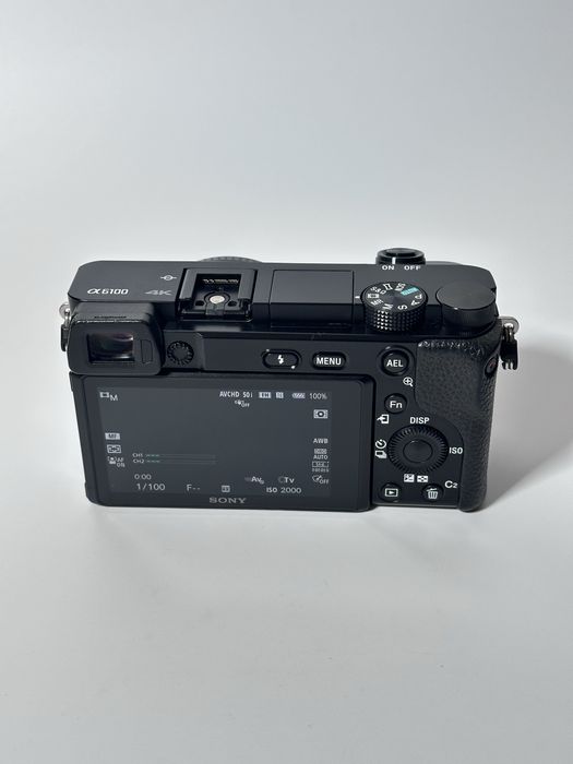 Sony Alpha A6100 – Câmara Mirrorless APS-C 4K