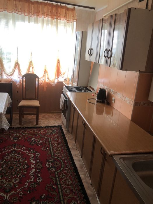 Квартира подобово Лозова