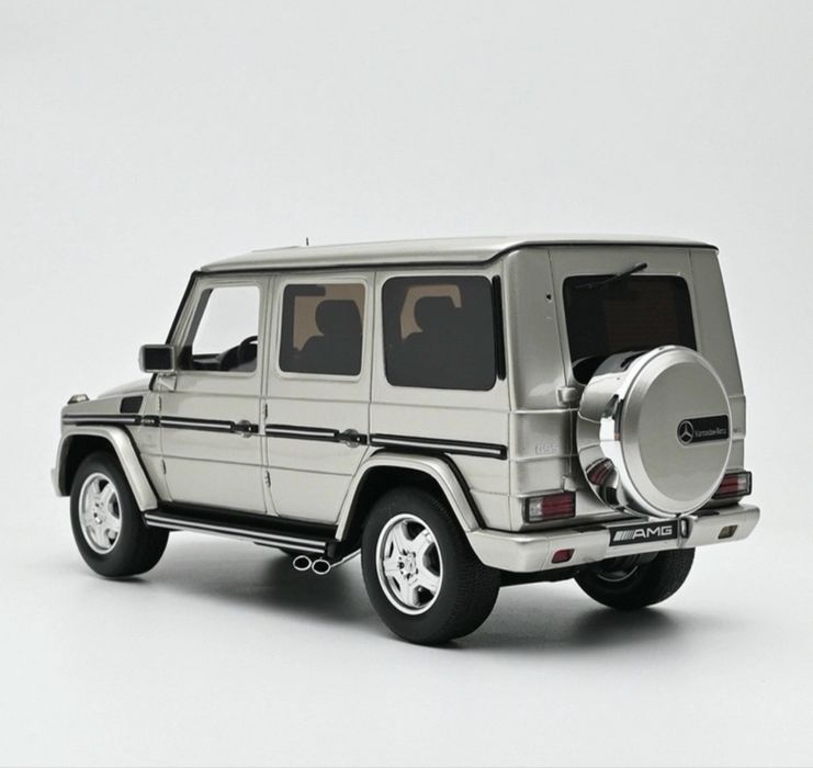 Продам коллекционную модель Mercedes G55 AMG 1:18 Otto