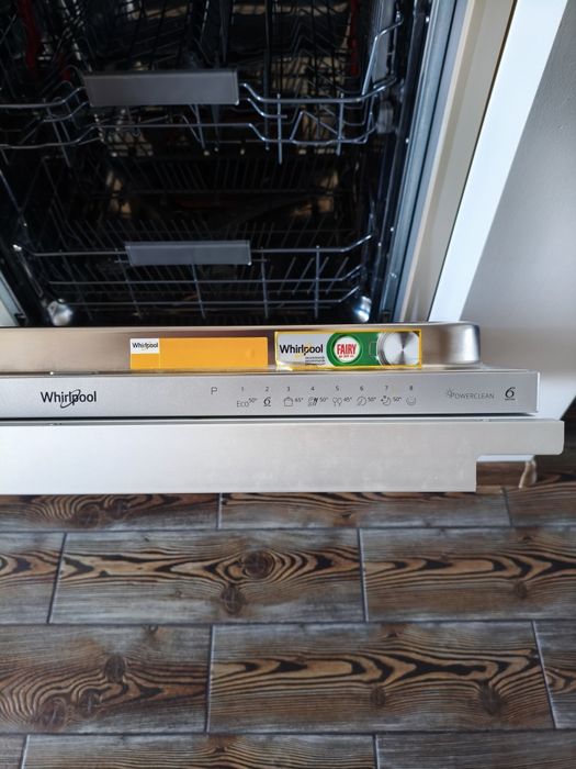 Посудомийна машина вбудована Whirlpool WIC3C34PFES