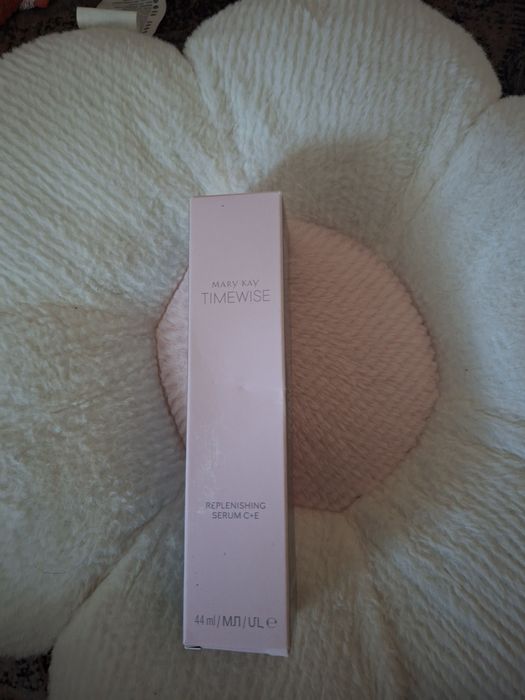 Mary Kay Odżywcze Serum C+E.
